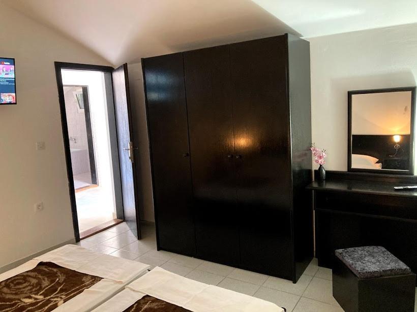 Apartmani Dragovic Свети-Стефан Экстерьер фото