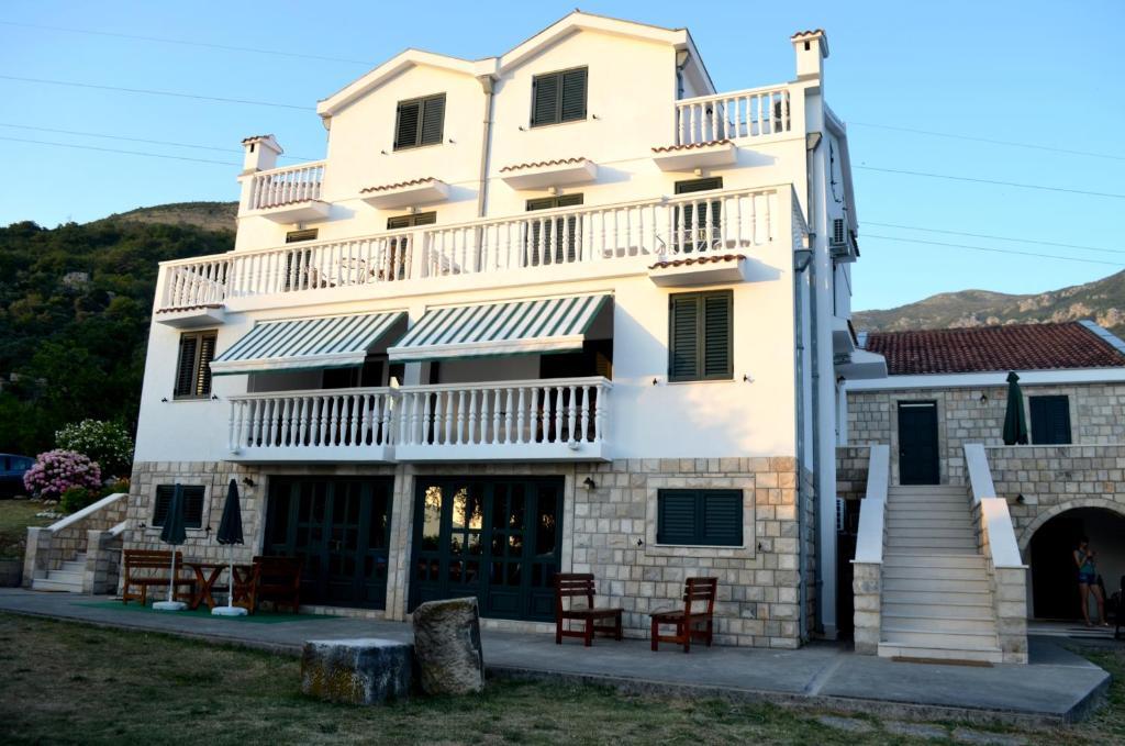 Apartmani Dragovic Свети-Стефан Экстерьер фото